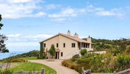 Muriwai Estate