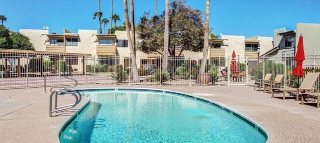 New *5*STAR Listing! Poolside, Old Town Scottsdale Condo/TownHome