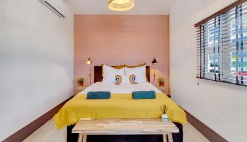 New & luxurious Two Bedroom Apartment at the Water
