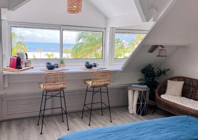 New sea view studio