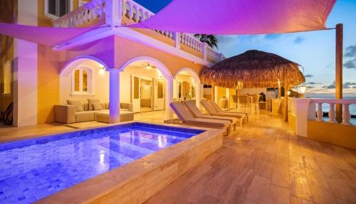 Oceanfront villa Casa Mar Azul