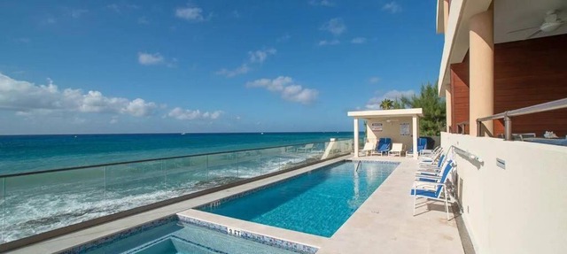 Oceanfront with 7 mile beach views, Ground-Floor, Pool, Sleeps 6