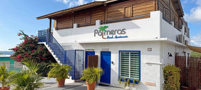 Palmeras Beach Apartments