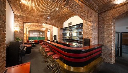 Party ClubHouse with Bar, Panoramic Pool & Sauna