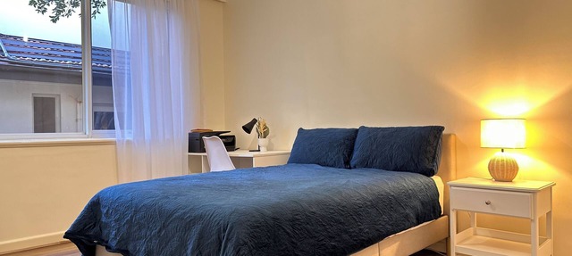 Peaceful family-friendly 2-bedroom apartment in Camberwell.