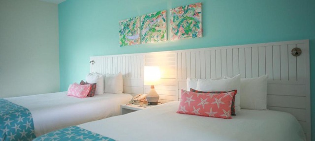 Pelican Bay Hotel