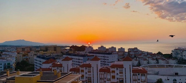 Penthouse mit private Dachterrasse und Blick auf das Meer, Berge ,Hafen