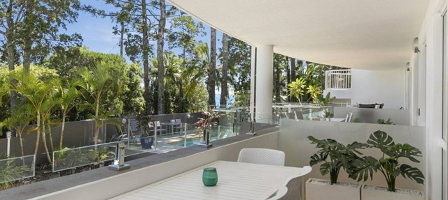 Picture Point 4 Beautifully renovated apartment, great location