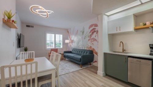 Pool view apartment near Epic Universe and Universal Studios