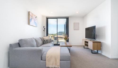Quiet Modern 1BR with Private Balcony - Hosted by Canstay