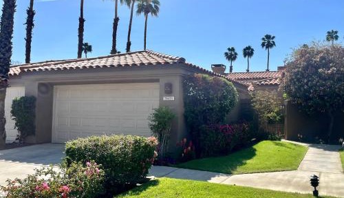 Relax in Palm Valley Comfort