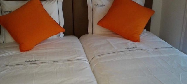 Room 'Inn Chiado - Double 3' with Balcony, Wi-Fi and Air Conditioning