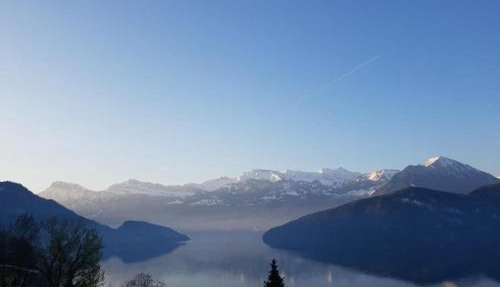 Ruhe-Oase mit traumhafter Sicht auf den Vierwaldstättersee