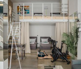SC 00 LOFT by ROCKCHAIR Apartments l SUPERHOST Status l Unique & Style Loft 230 sqm 2 Floors Tablefootball Tabletennis 3 Bathrooms Boxspringbeds welcomes you!