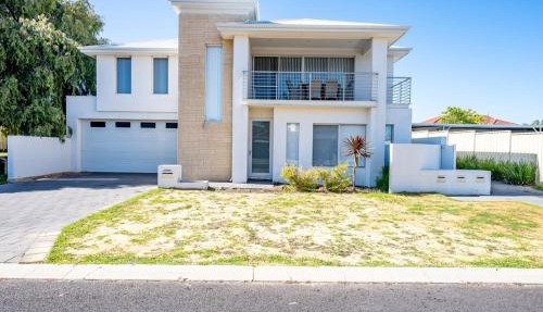 Sea Breeze Villas by Rockingham Apartments