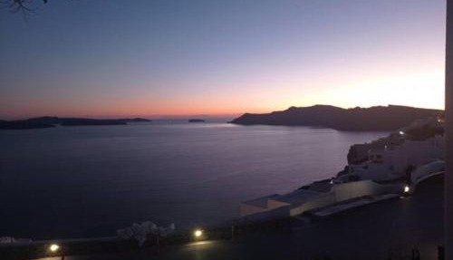 Sensia villa with Hot tub and Caldera View
