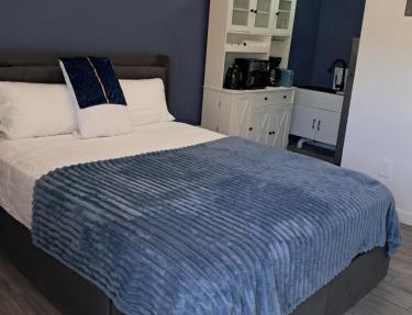 Small's Cozy Rest 6 Efficiency