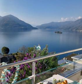 Sollevante Ascona mit Pool und fantastischer Seesicht