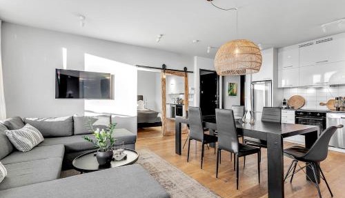 Spacious 3BR Location free park
