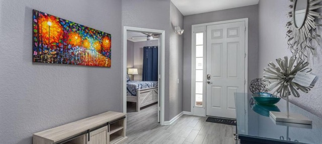 Spacious 4BR Home Themed Rooms, Pool, Near Disney