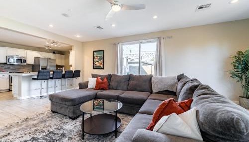Spacious, child-friendly home, 5 Min to Old Town!