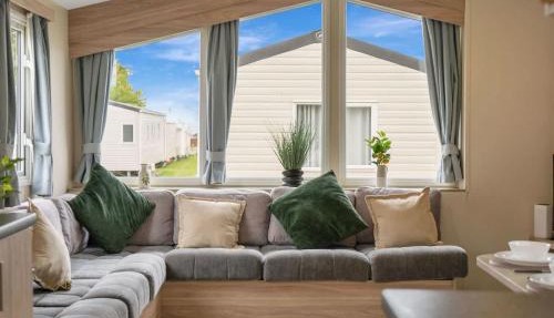 Starlink Wi-Fi Near Pool & Beach 3BR Seton Sands