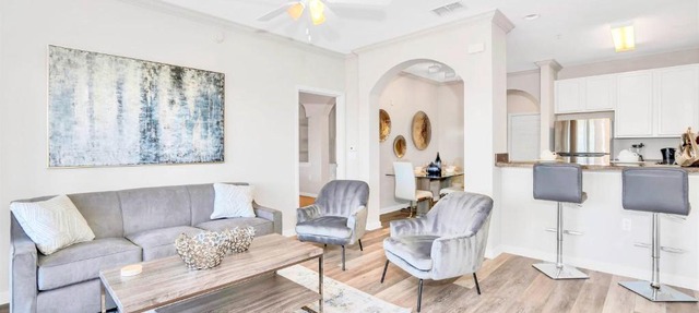 Stunning 3BR Near Disney - with Pool & Hot Tub