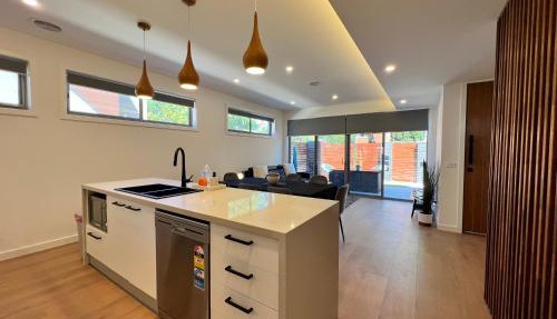 Stunning Dickson Luxe 3BR 2Bath Double Garage WiFi Brand New Home
