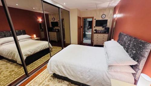 Stunning double bedroom Greenwich London with private bathroom