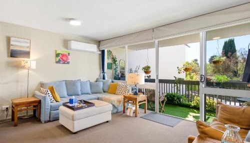 Stylish 2-Bed Apartment Near Kingston Foreshore