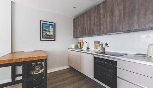 Stylish Wimbledon Flat with Balcony