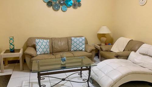 SUITE 2, BLUE PAVILION - Steps to BEACH