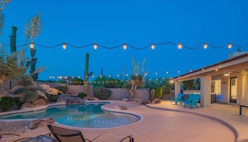 Sunny Scottsdale Oasis with pool