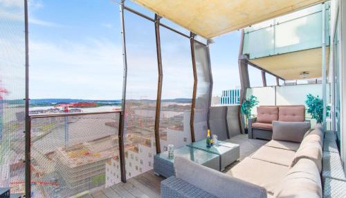 Super Central Designer Penthouse at 19th floor with Amazing View!