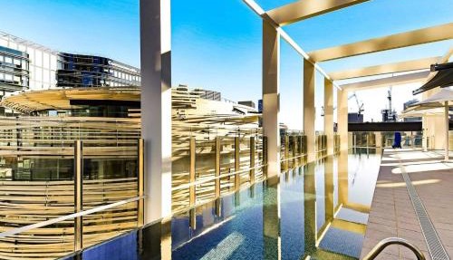 Sydney City High Level Amazing 2 Bedroom 2 bathroom Condo with Pool