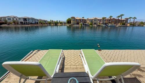 Terra Lago Villa Lake, Mountain and Desert view, Coachella Getaway