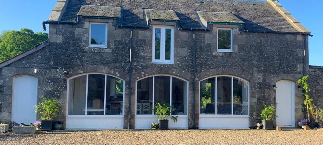 The Carthouse (Luxury 2 bed with private hot tub)