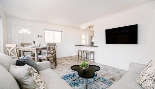 The Gem! Walk or Bike to the Beach, Quality & Comfort