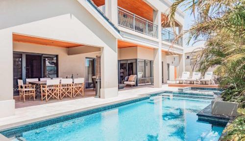 The Iluka Mirage - Sauna - Spa - Heated Pool - Fire pit - 5BR