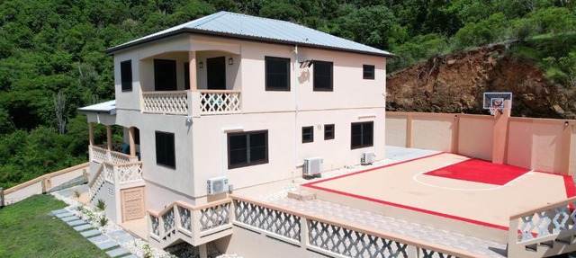 The Pearl - Spacious Air Conditioned 3BD, 2BTH Villa with Gorgeous Views