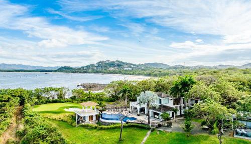 The Point Grande Luxe All-Inclusive