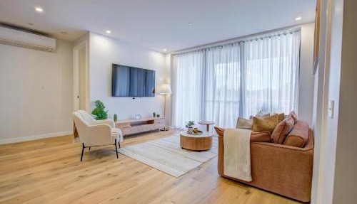 The Scandi - Nordic Luxe Dual Suite 2BR 2BA Mt Ainslie Views Gym and Free Parking