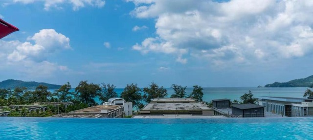 TheCharmResort芭东海滩复式海景双露台行政套房Patong duplex sea view double terrace executive suite