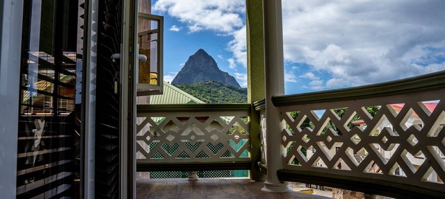 Topaz Apartment Villa - Piton View