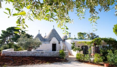 Trulli Clematis with Pool