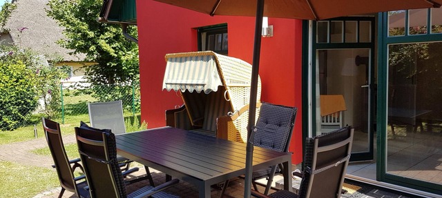 Vacation Home "Haus Sonnenwind" with Wi-Fi, Terrace & Garden