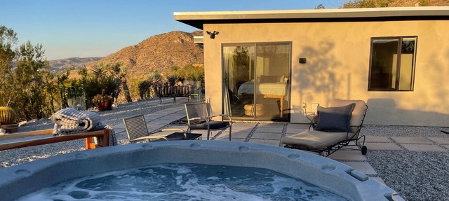 🌵 Verdin's Nest - Romantic Retreat w/Hot Tub Under the Stars! 🌵