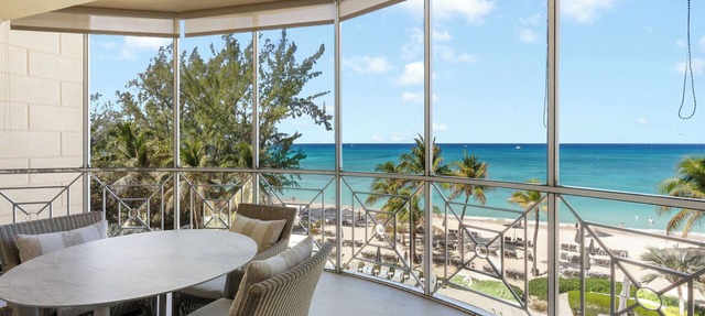 Villa 23, Forth floor 3 bedroom, 3 bathroom, oceanfront, fully equipped.