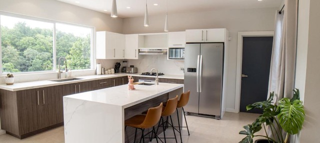 Villa Aura 15-25mins from Airport & Attractions