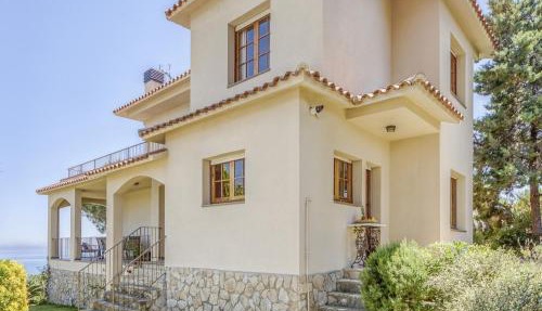 Villa in Arenys de Mar with Sea View